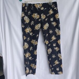 Joe B Ankle length pants, Black w/yellow Flowers, Pull-on, Faux Pockets